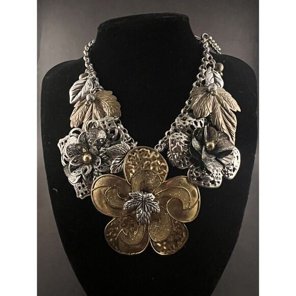Flower Cottage Gold Tone Floral Egyptian Statement Necklace Cosplay Grandma - Picture 1 of 7